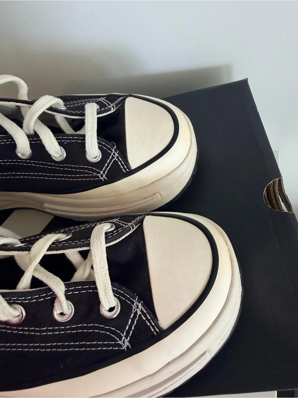 Converse size very